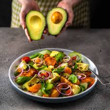 Ensalada de Navajas al Natural con Aguacate y Tomate